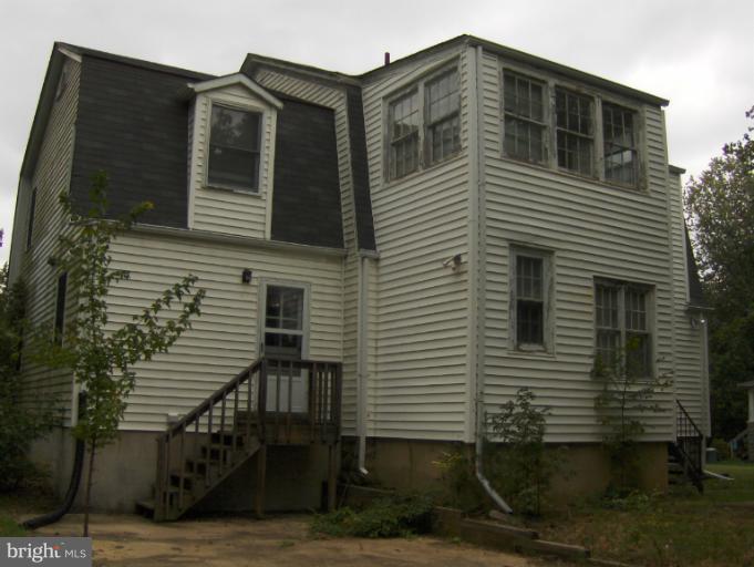 9501 Brandywine Road Clinton, MD 20735 - Photo 10 of 18 Exterior (Rear)