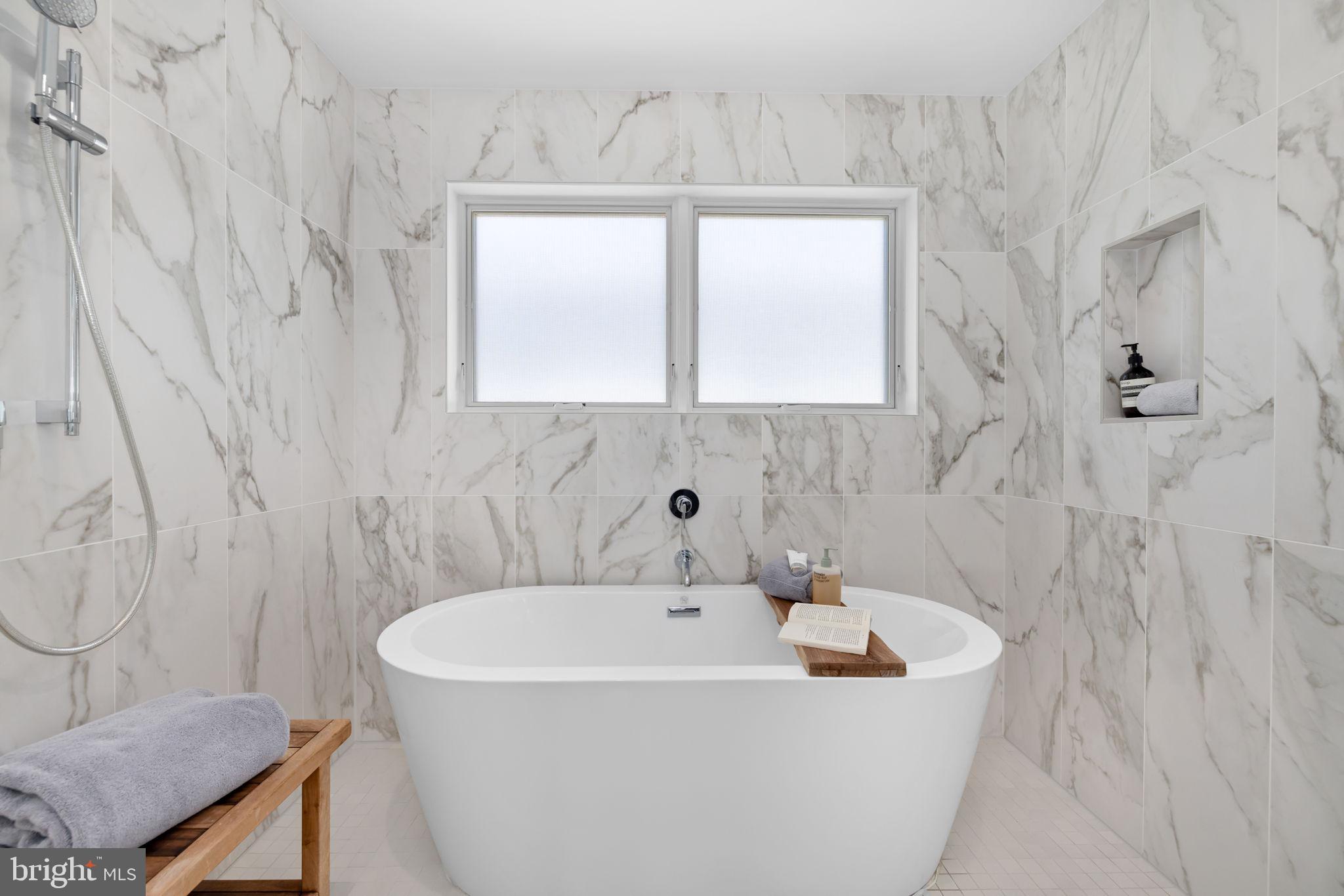 4892 MacArthur Boulevard Northwest Washington, DC 20007 - Photo 35 of 64 Soaking tub