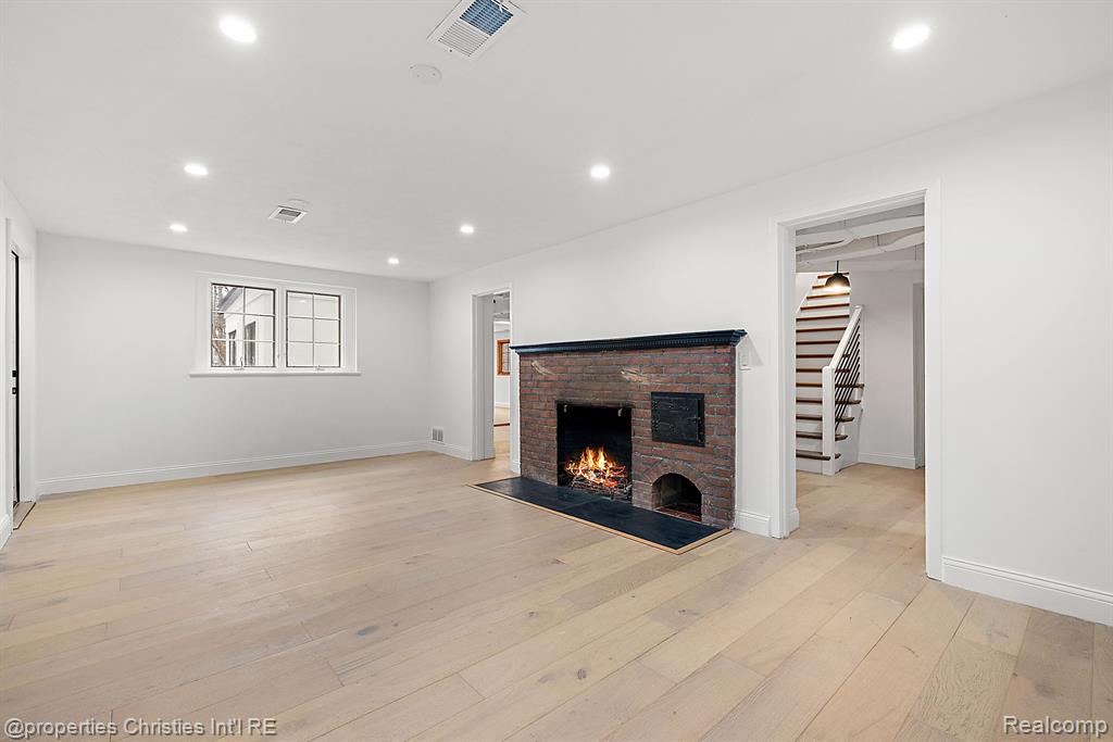 31325 Lahser Road Beverly Hills, MI 48025 - Photo 71 of 87