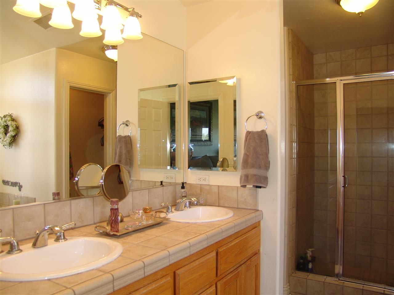 3209 Cristobal Way Spring Valley, CA 91977 - Photo 14 of 25 Gallery Image 14