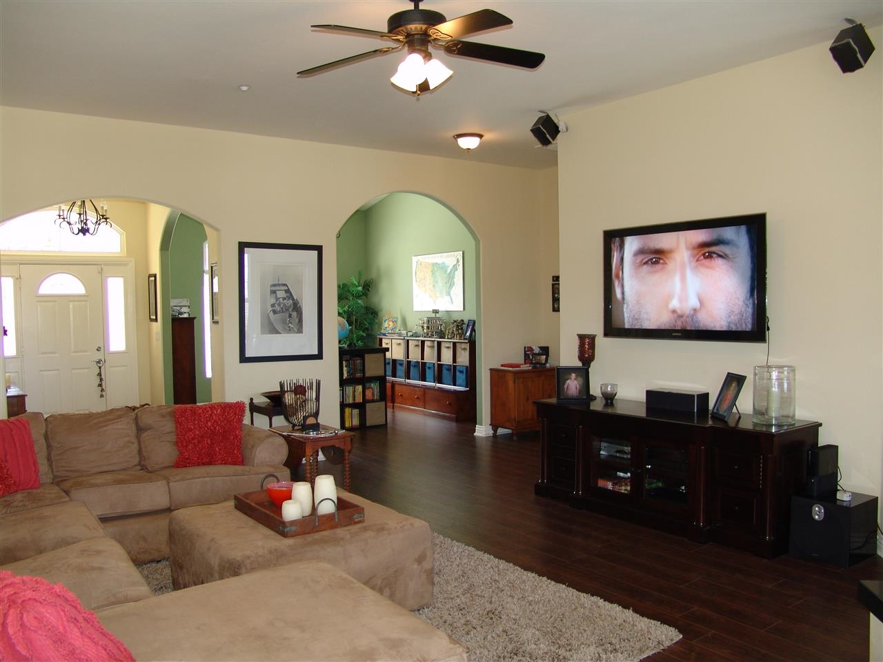 3209 Cristobal Way Spring Valley, CA 91977 - Photo 4 of 25 Gallery Image 4
