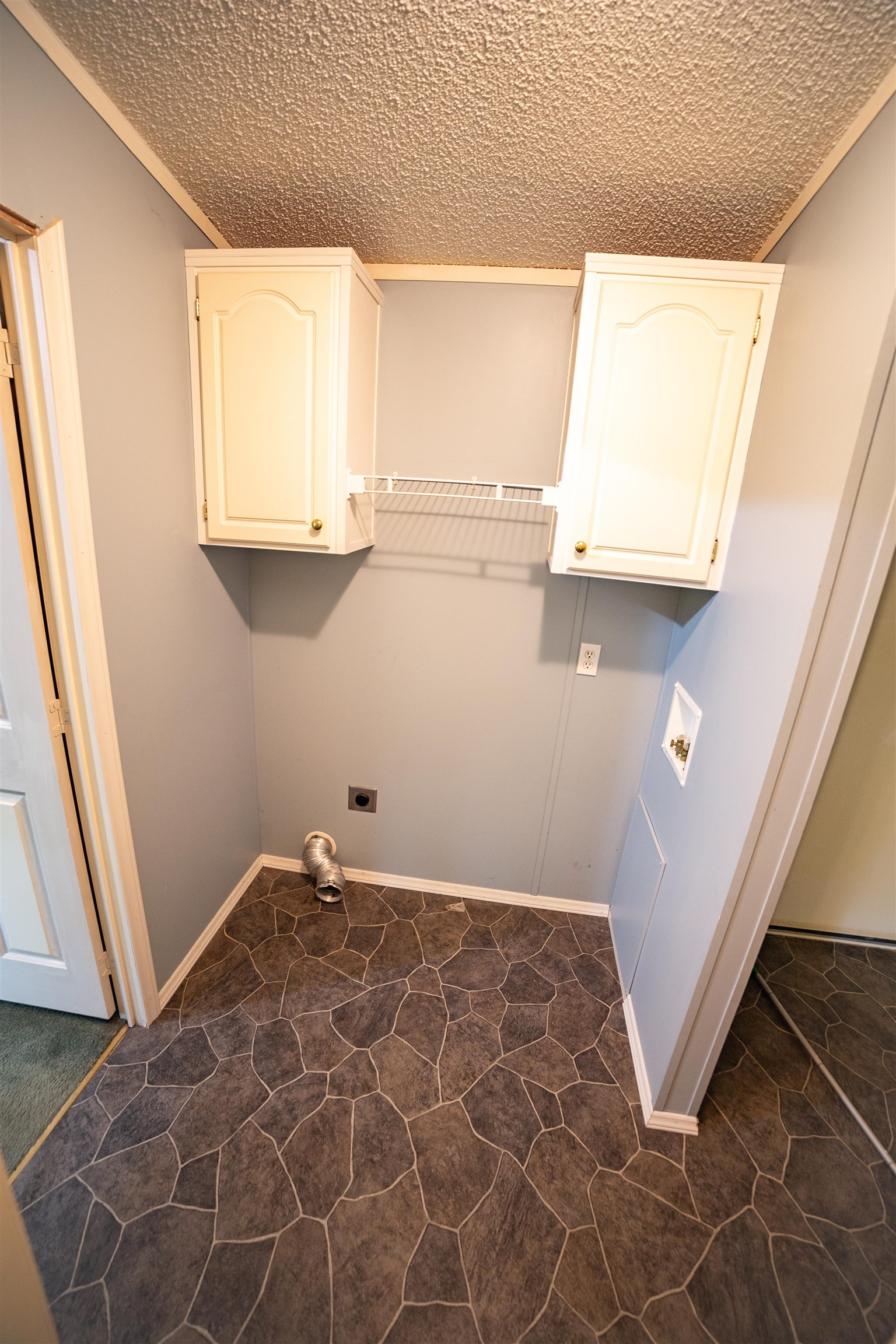 118 Lexington Road Colchester, VT 05446 - Photo 5 of 11 Gallery Image 5