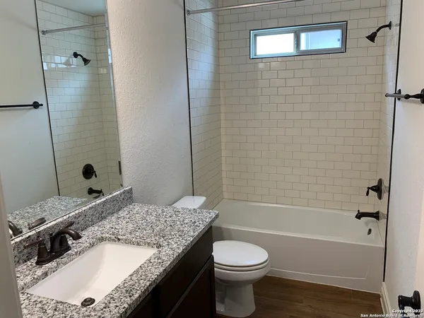 $1,600 | 333 Untermaier Street, New Braunfels, TX 78130