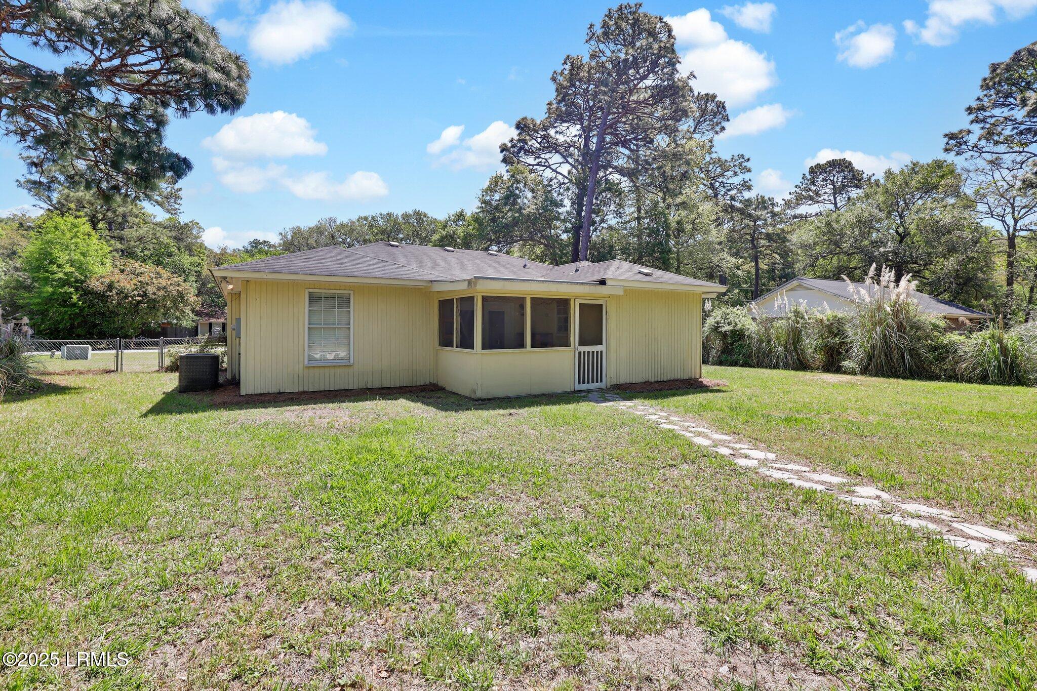 3 Robin Way Beaufort, SC 29907 - Photo 36 of 39 48-web-or-mls-1X2A0198