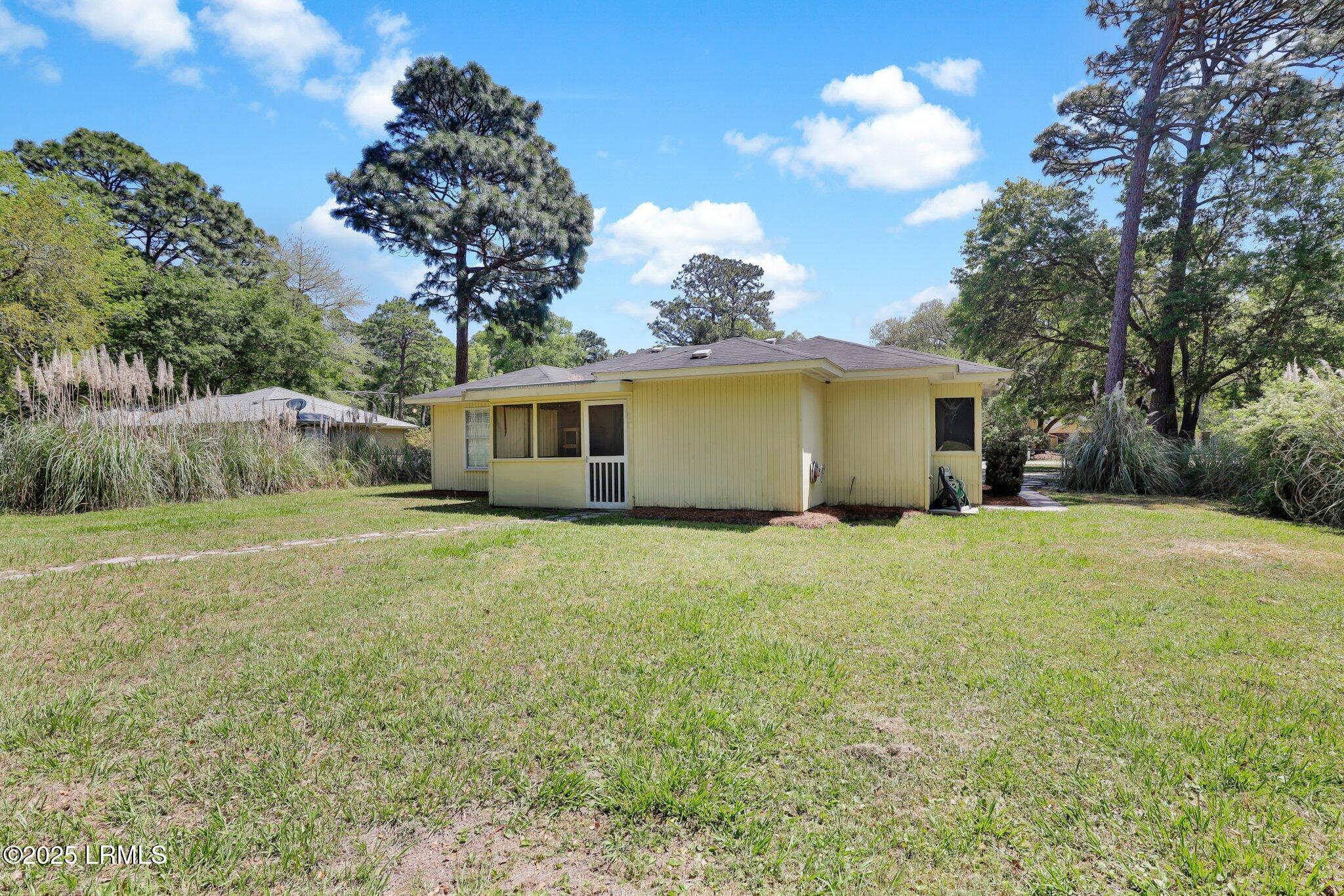 3 Robin Way Beaufort, SC 29907 - Photo 37 of 39 52-web-or-mls-1X2A0208