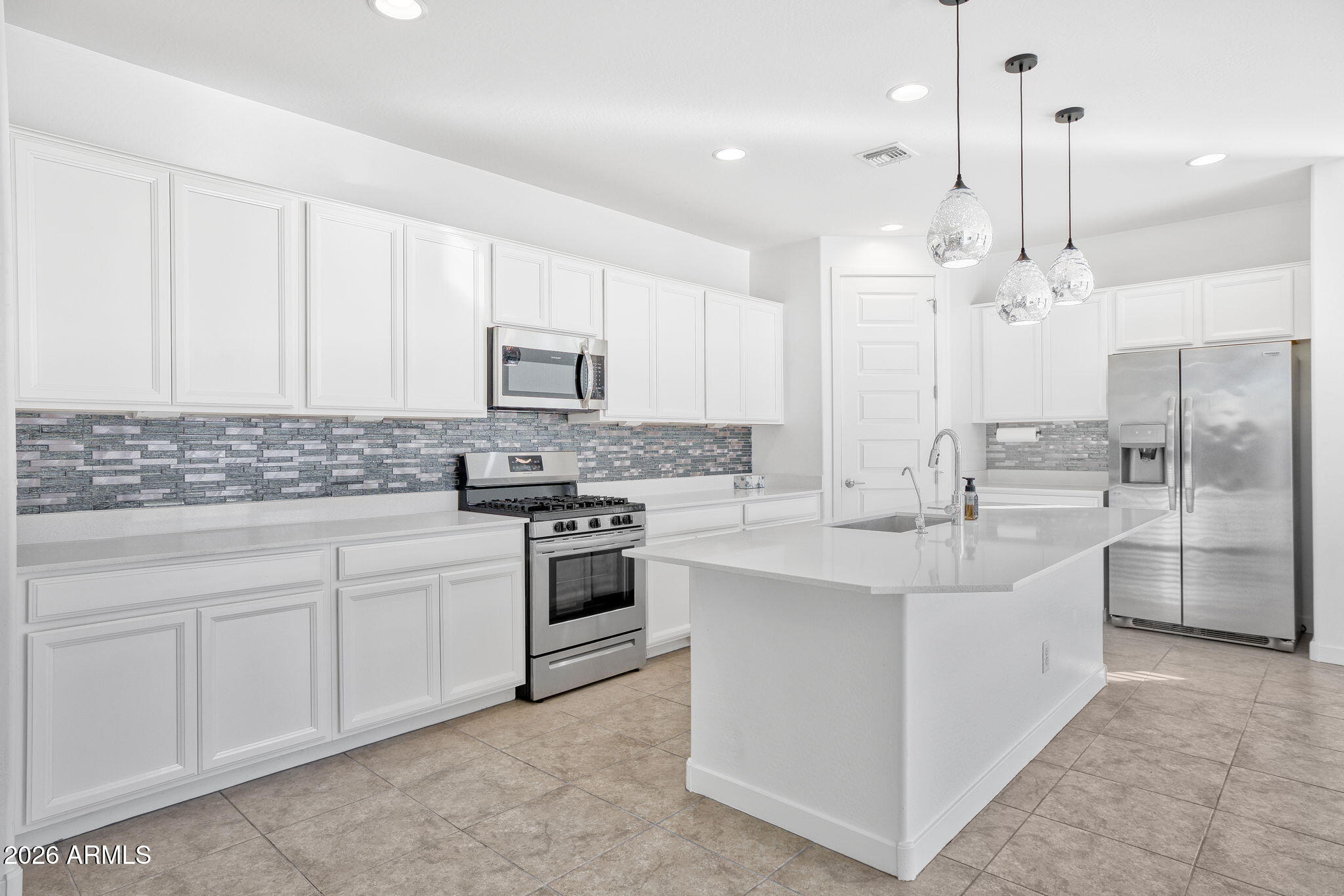 1313 East Glass Lane Phoenix, AZ 85042 - Photo 12 of 55 1313 E Glass Ln Phoenix - 262