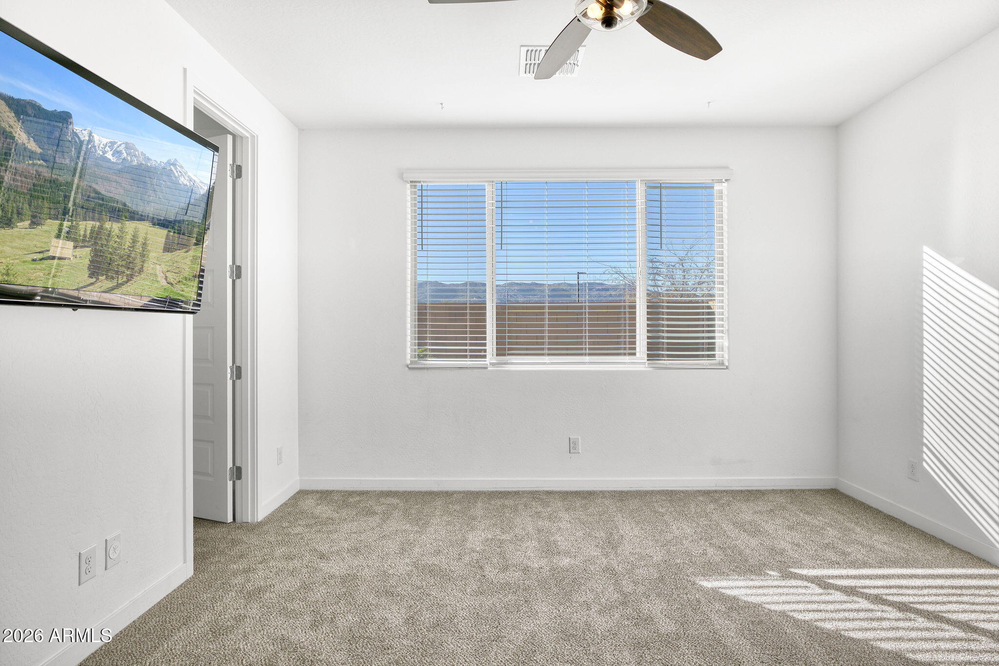 1313 East Glass Lane Phoenix, AZ 85042 - Photo 24 of 55 1313 E Glass Ln Phoenix - 328