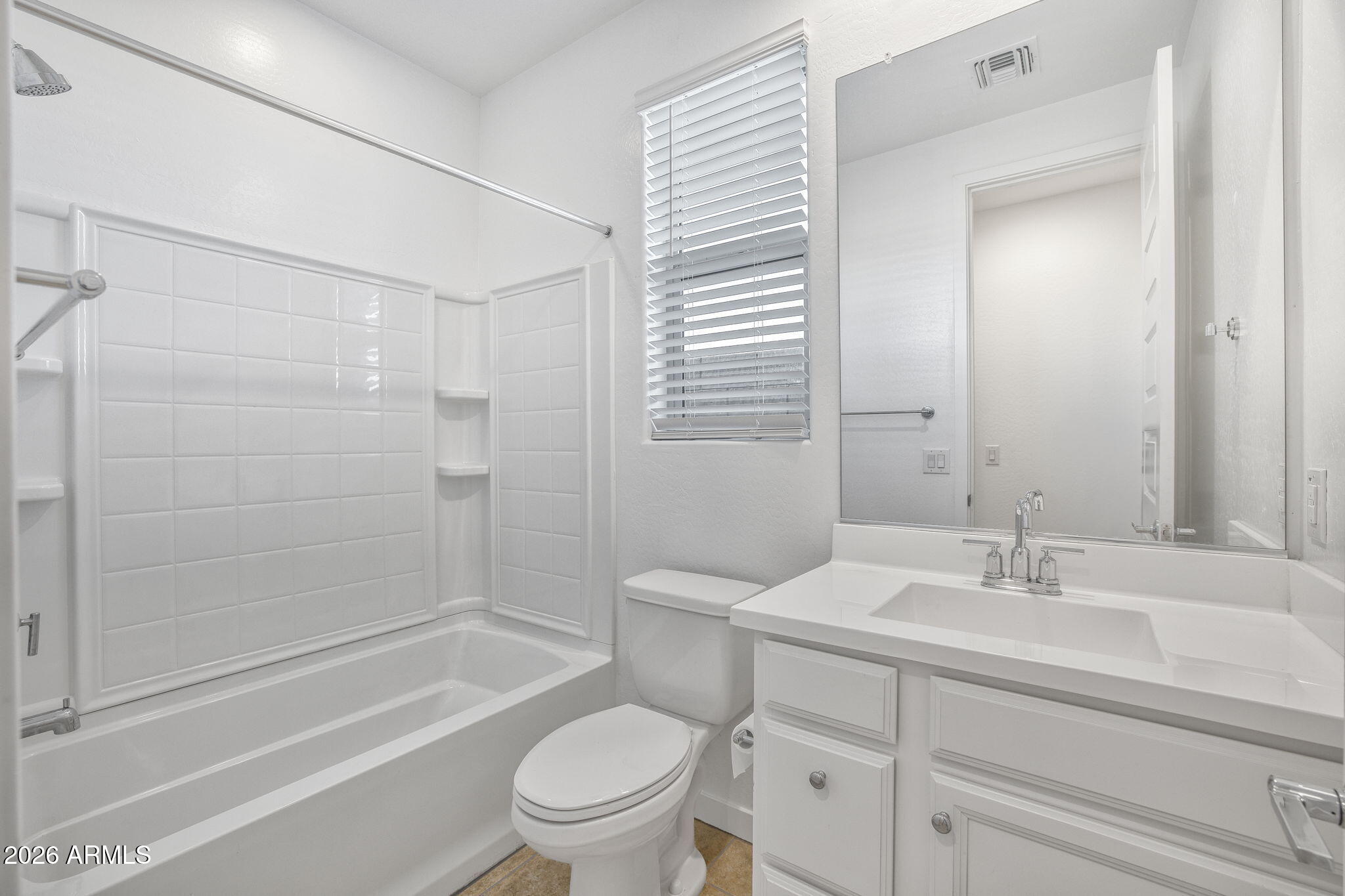 1313 East Glass Lane Phoenix, AZ 85042 - Photo 27 of 55 1313 E Glass Ln Phoenix - 225