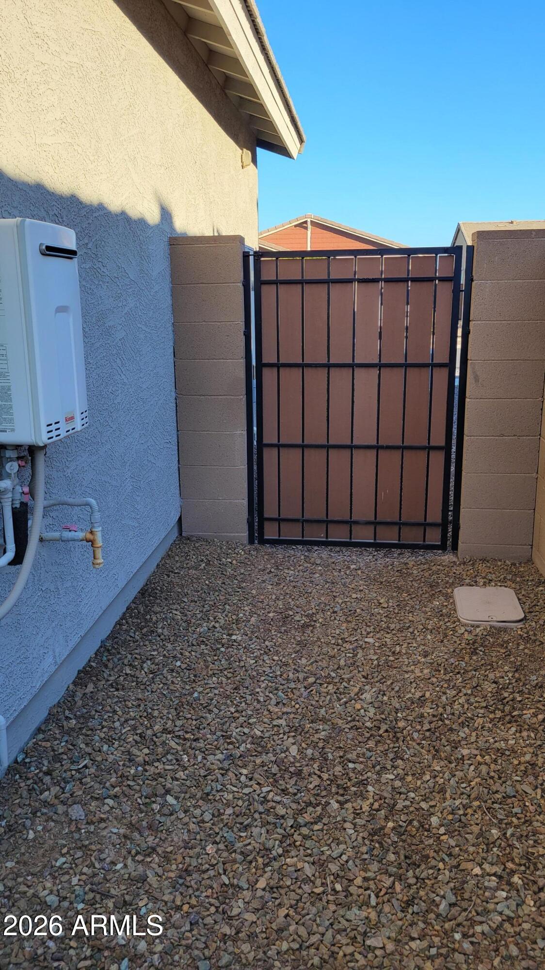 1313 East Glass Lane Phoenix, AZ 85042 - Photo 44 of 55 Man Gate