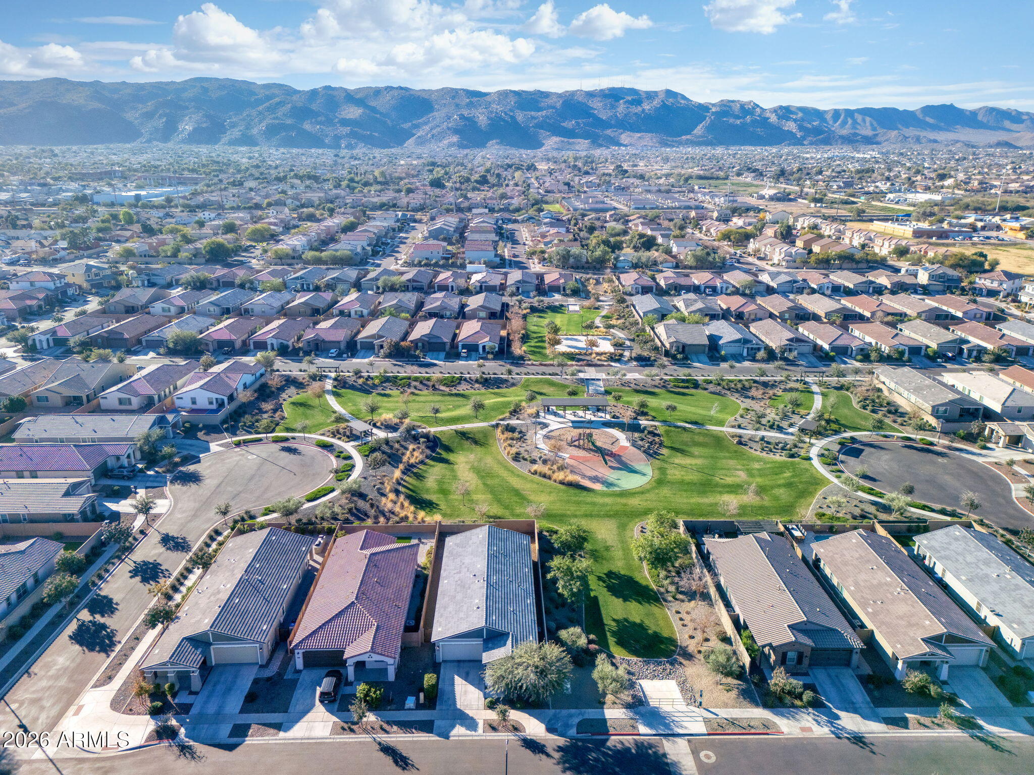1313 East Glass Lane Phoenix, AZ 85042 - Photo 5 of 55 1313 E Glass Ln Phoenix - 105