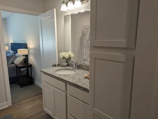 $284,900 | 4273 Highpoint Drive, Unit 112, Wayland, MI 49348