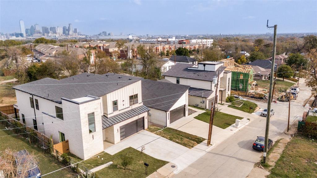 1409 Doyle Avenue Dallas, TX 75203 - Photo 38 of 40 a view of a city from a terrace