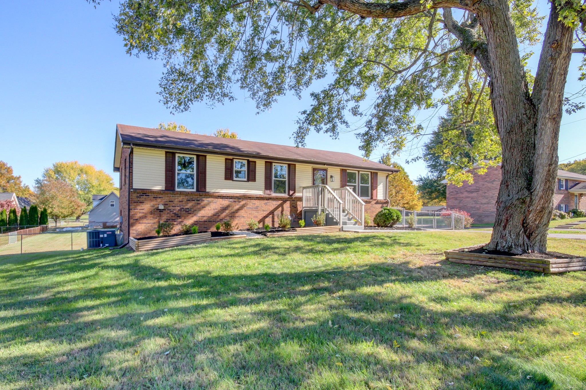 518 Pollard Road Clarksville, TN 37042 - Photo 2 of 47 Gallery Image 2