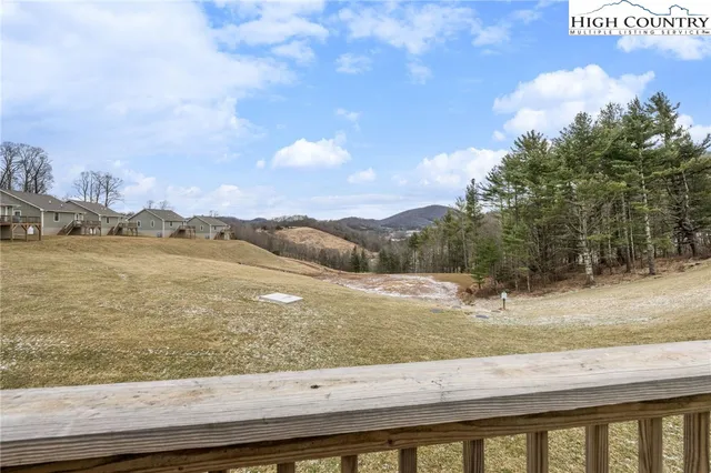 $400,000 | 196 Miller Mdw Lane, Unit 38, Boone, NC 28607