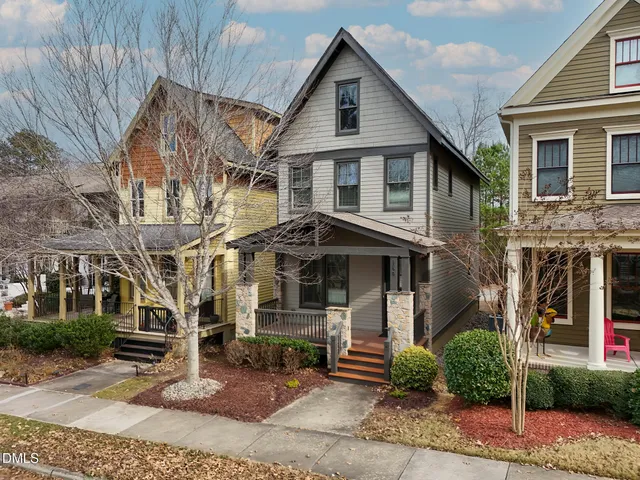 $2,600 | 1229 Great Ridge Parkway, Chapel Hill, NC 27516