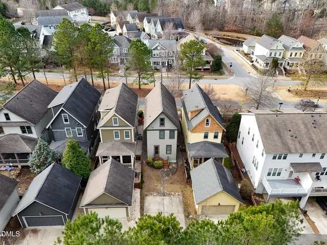 $2,600 | 1229 Great Ridge Parkway, Chapel Hill, NC 27516