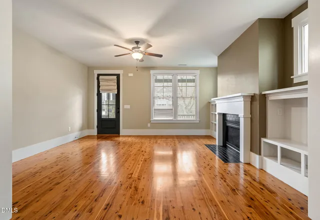 $2,600 | 1229 Great Ridge Parkway, Chapel Hill, NC 27516