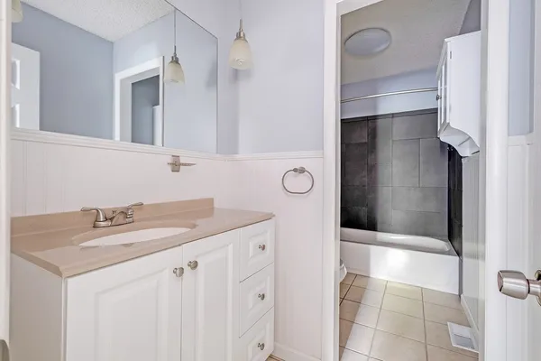 $1,595 | 110 Bellevue Road, Unit 11, Nashville, TN 37221