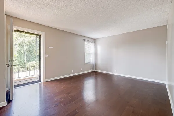 $1,595 | 110 Bellevue Road, Unit 11, Nashville, TN 37221