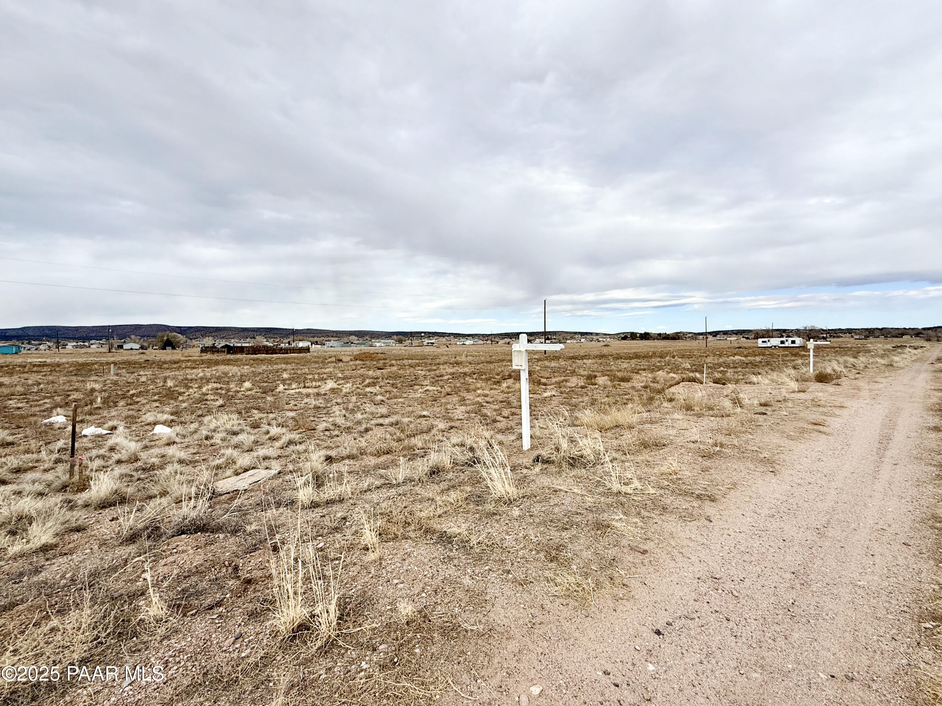390 Hawaii Road Paulden, AZ 86334 - Photo 7 of 9 073B 01