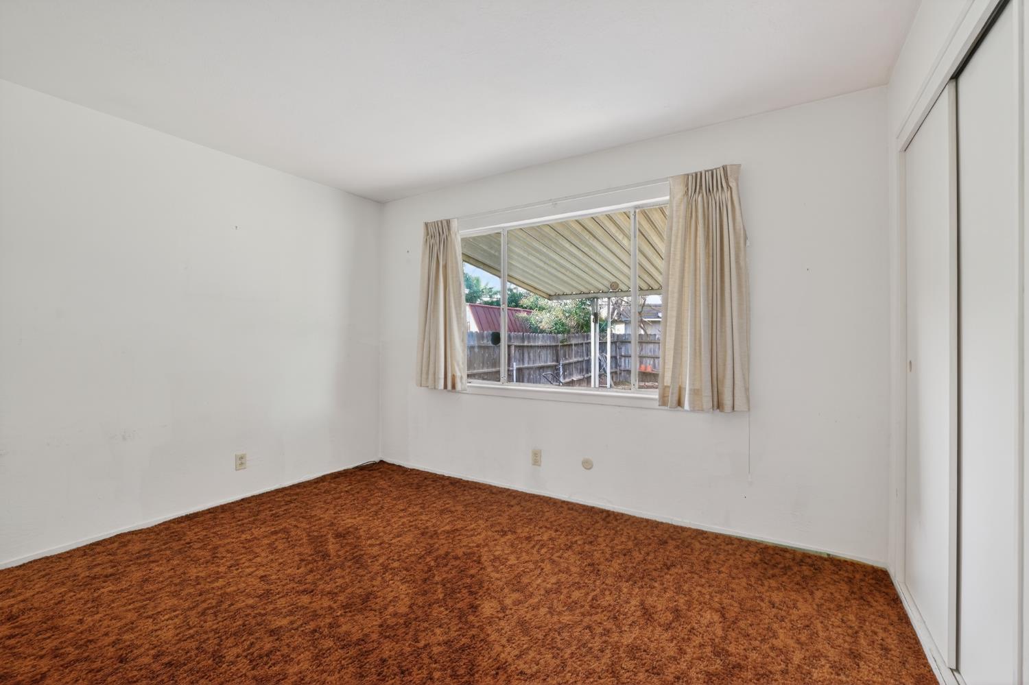 2113 Yorkshire Road Sacramento, CA 95815 - Photo 20 of 38