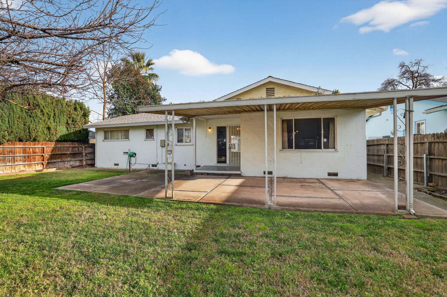 2113 Yorkshire Road Sacramento, CA 95815 - Photo 32 of 38