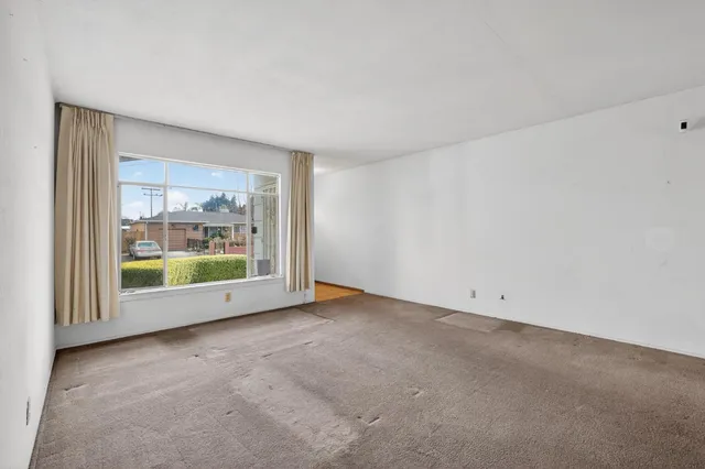 $349,000 | 2113 Yorkshire Road, Sacramento, CA 95815