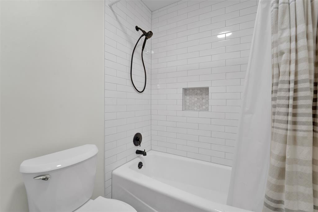 2225 Ridgewood Carrollton, TX 75006 - Photo 23 of 31