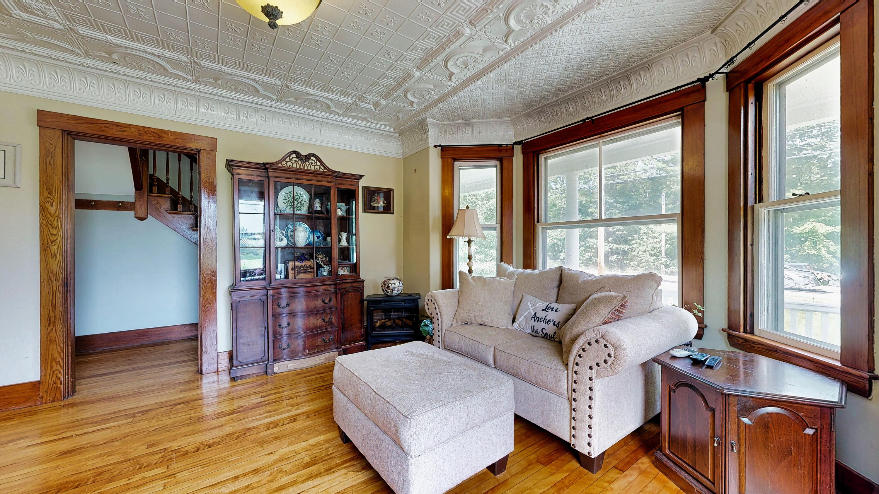 356 Alfred Road Kennebunk, ME 04043 - Photo 22 of 56 Living Room
