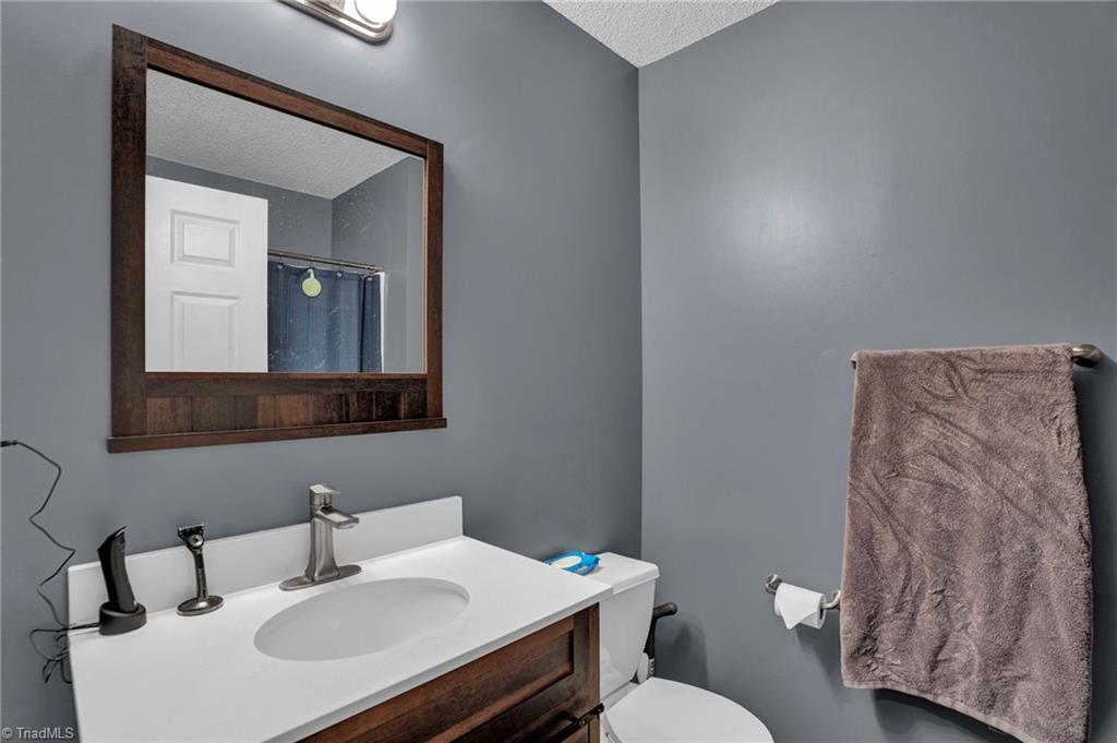 133 James Road, Unit 1A High Point, NC 27265 - Photo 8 of 16 2nd Bath