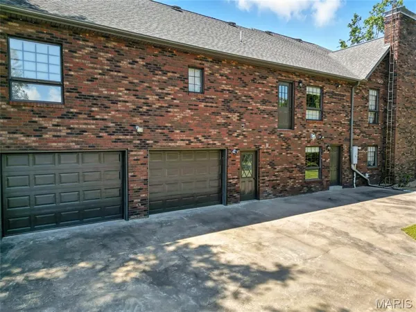 $698,000 | 13 Pcr 351, Perryville, MO 63775