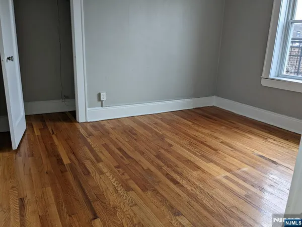$1,650 | 85 Anderson Street, Unit C2, Hackensack, NJ 07601