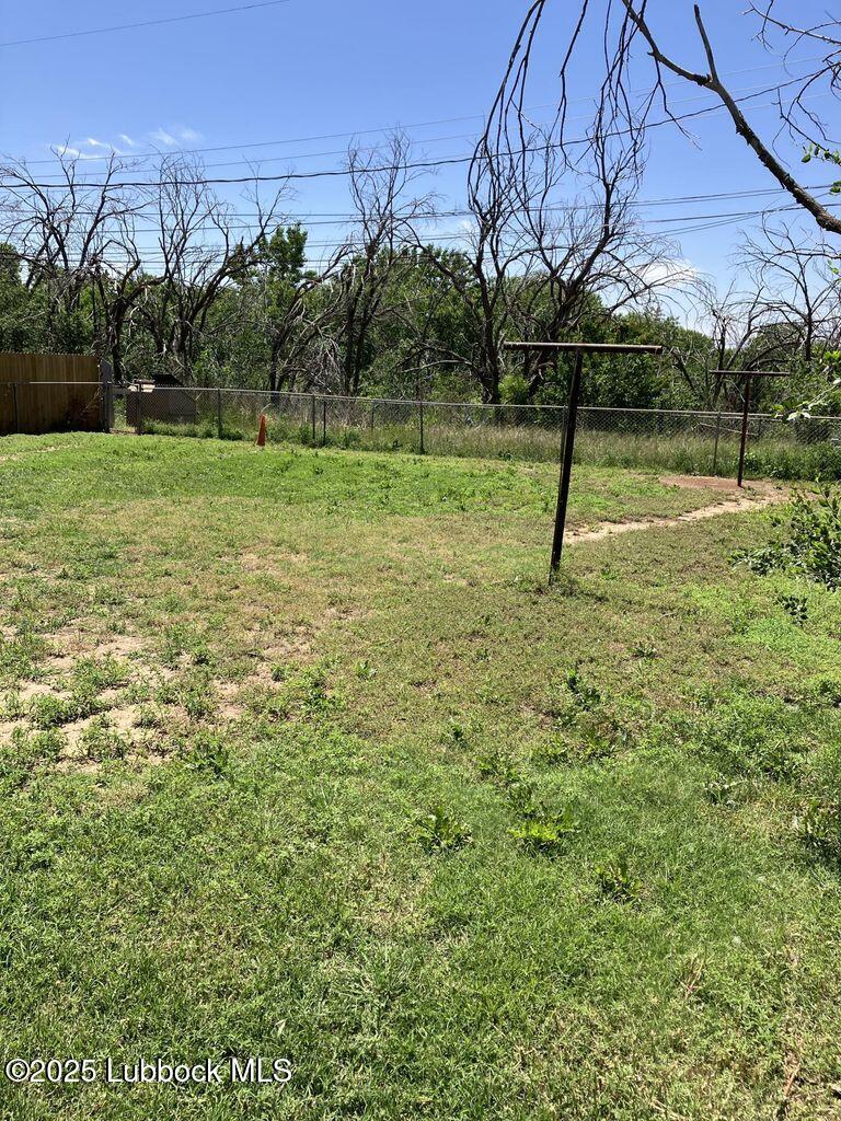 1615 Utica Plainview, TX 79072 - Photo 24 of 26 a view of a park