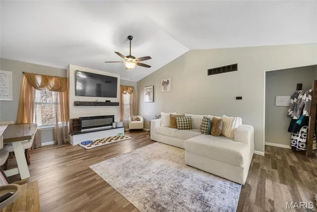 $289,900 | 5641 Hawks Landing Drive, Hillsboro, MO 63050