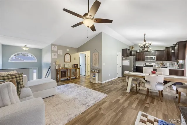 $289,900 | 5641 Hawks Landing Drive, Hillsboro, MO 63050