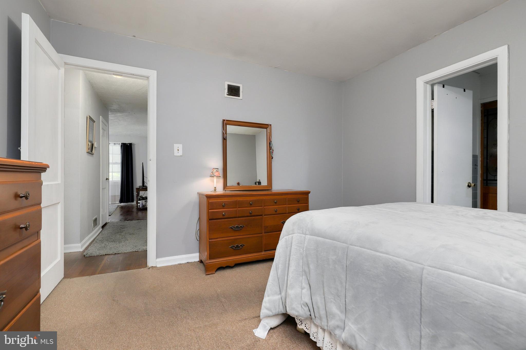 6816 Westcott Road Falls Church, VA 22042 - Photo 20 of 30