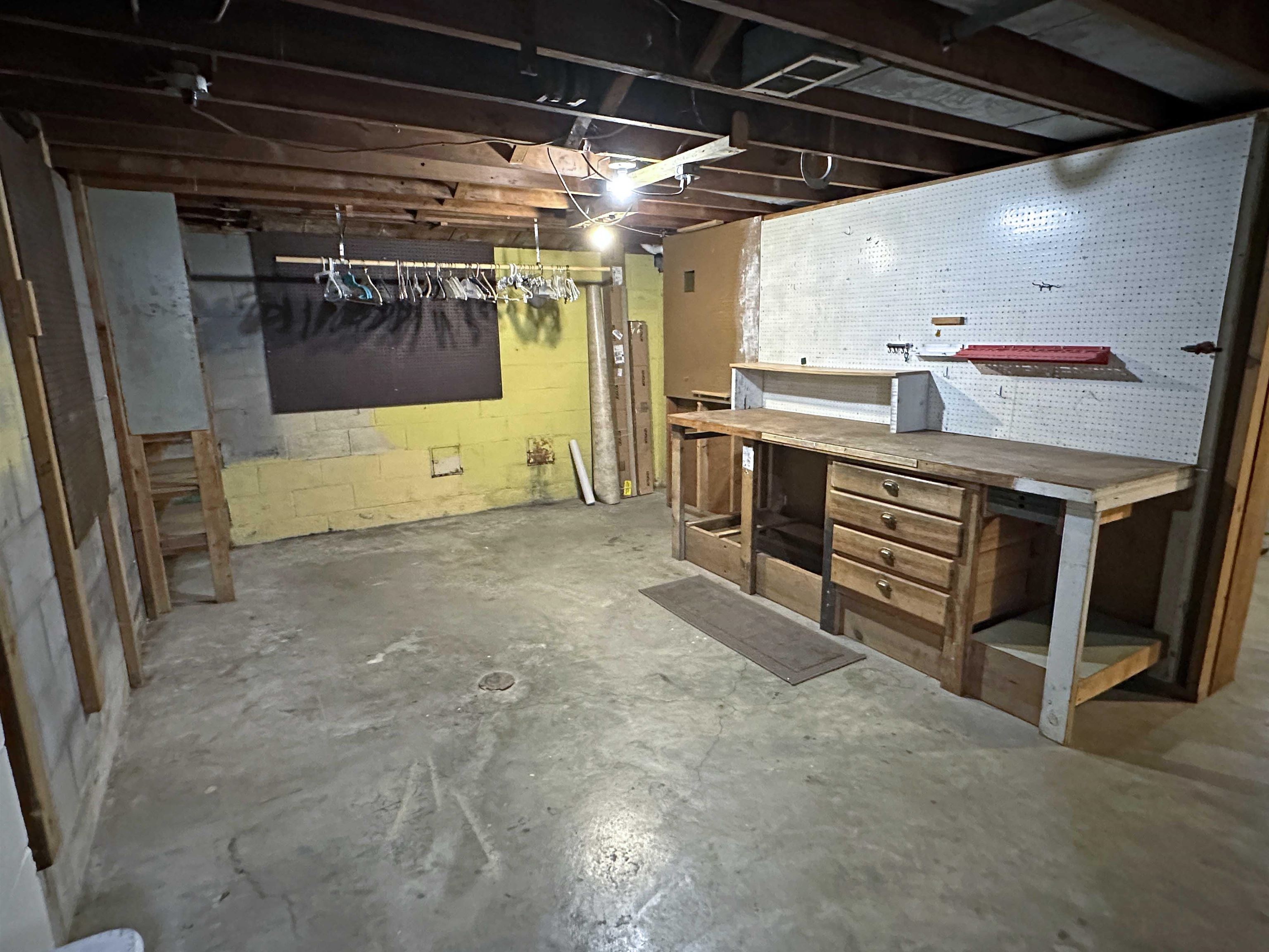 7335 Potter Road Flushing, MI 48433 - Photo 34 of 43