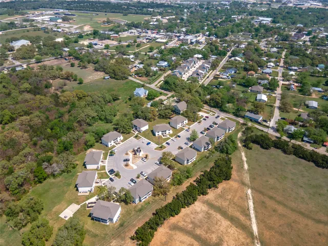 $999 | 304 Stubblefield Lane, Unit 304, Liberty Hill, TX 78642