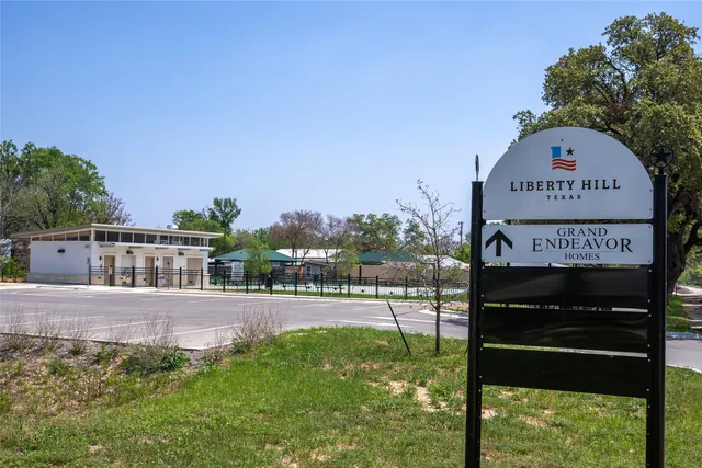 $999 | 304 Stubblefield Lane, Unit 304, Liberty Hill, TX 78642