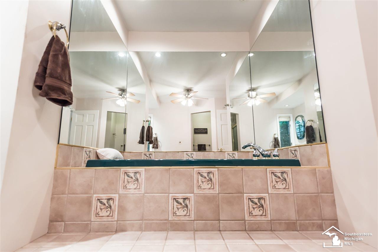 2239 Bluebush Road Monroe, MI 48162 - Photo 32 of 42 Gallery Image 32