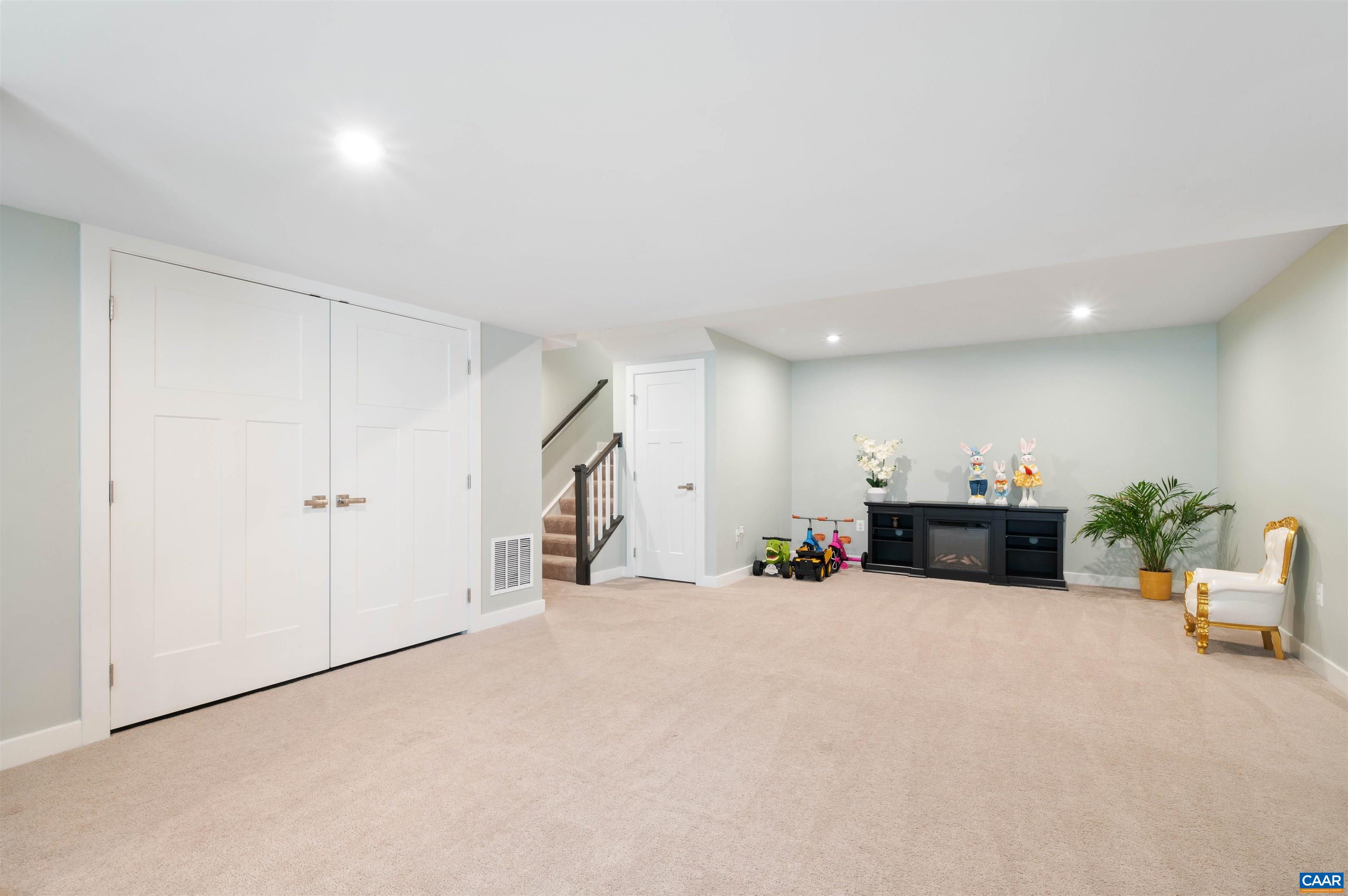 4382 Sunset Drive Charlottesville, VA 22911 - Photo 33 of 40 Gallery Image 33