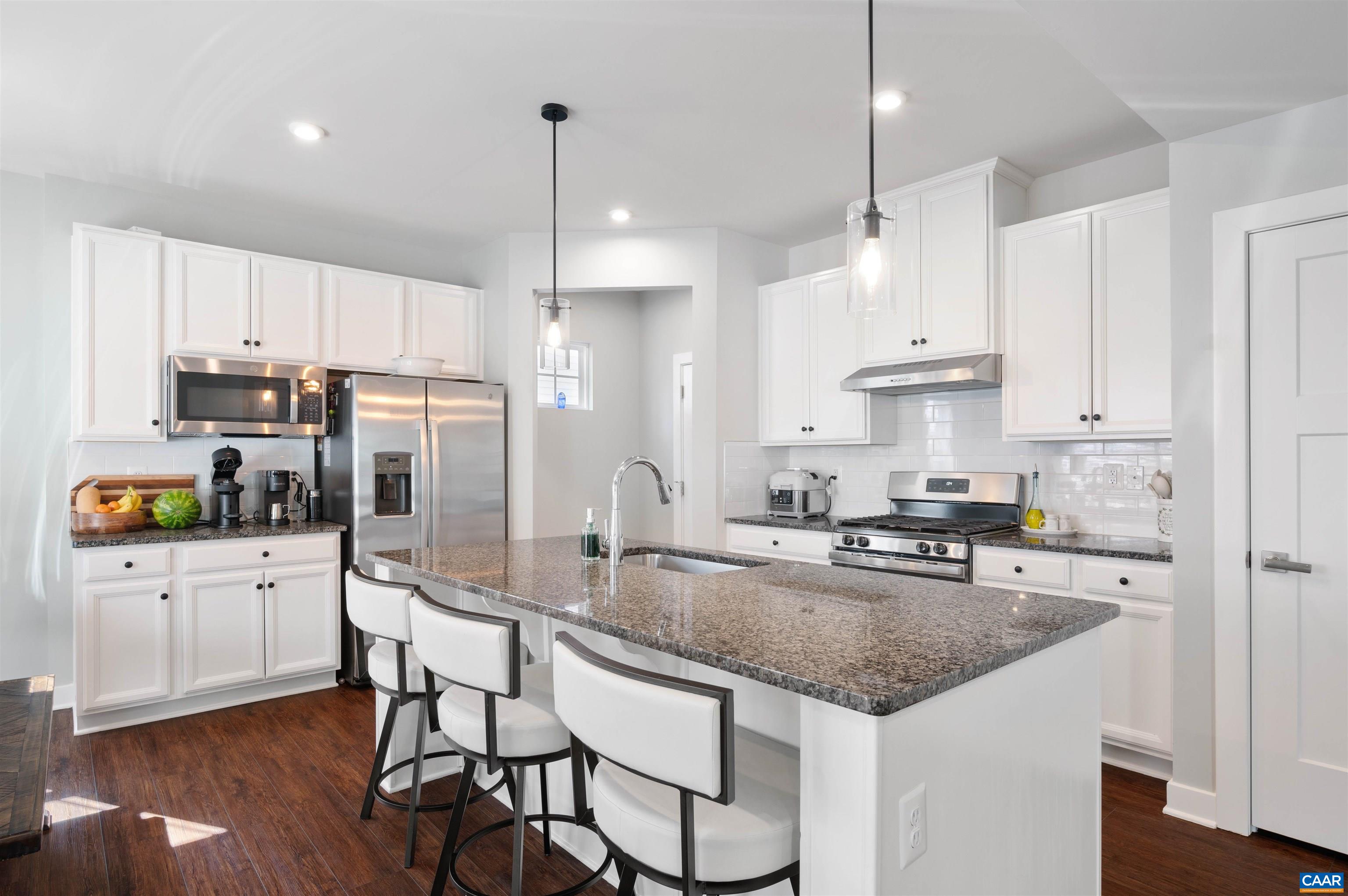 4382 Sunset Drive Charlottesville, VA 22911 - Photo 10 of 40 Gallery Image 10