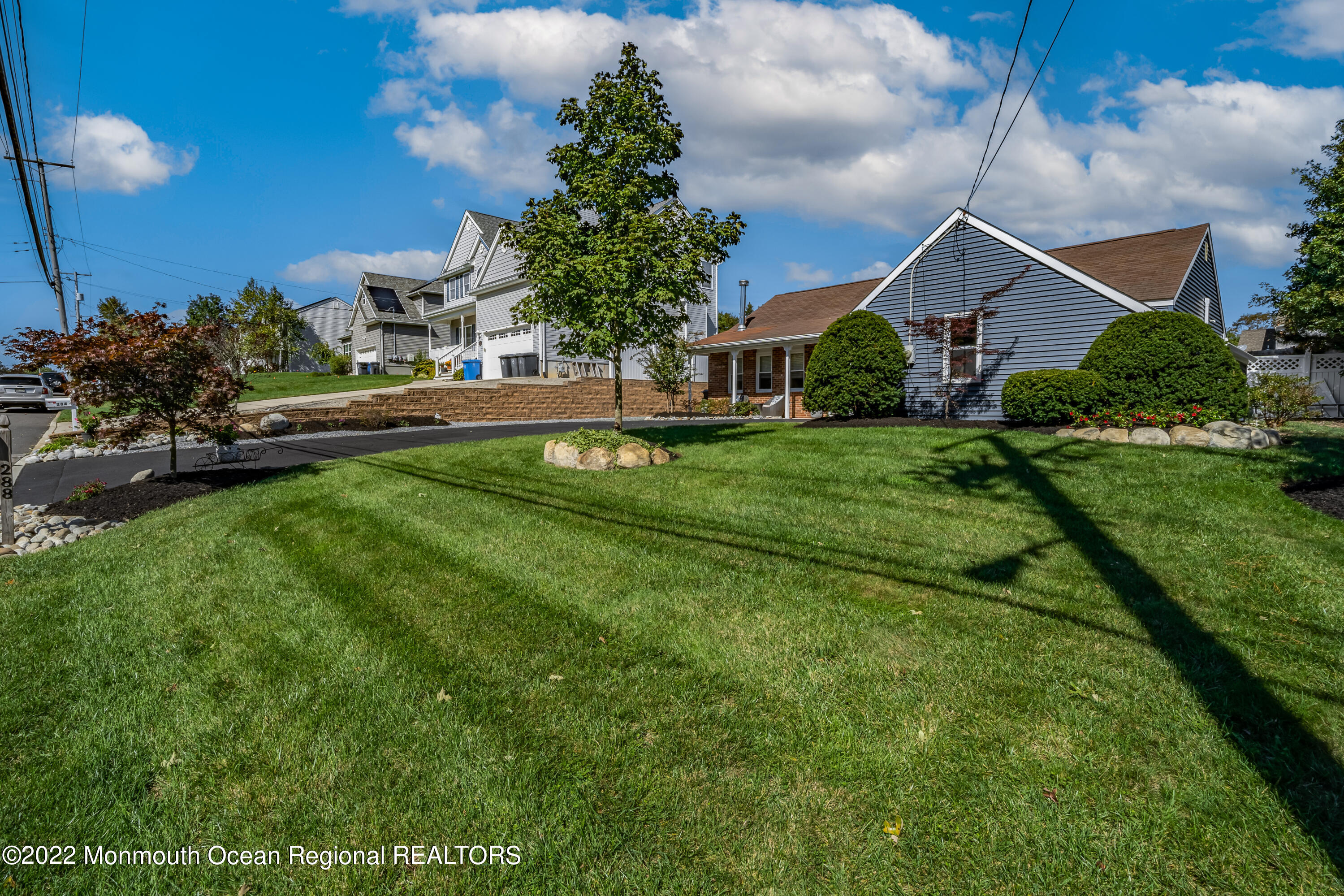 288 Compass Road Manahawkin, NJ 08050 - Photo 3 of 31 3