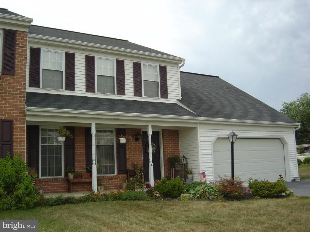 8 Limestone Court Lititz, PA 17543 - Photo 1 of 9
