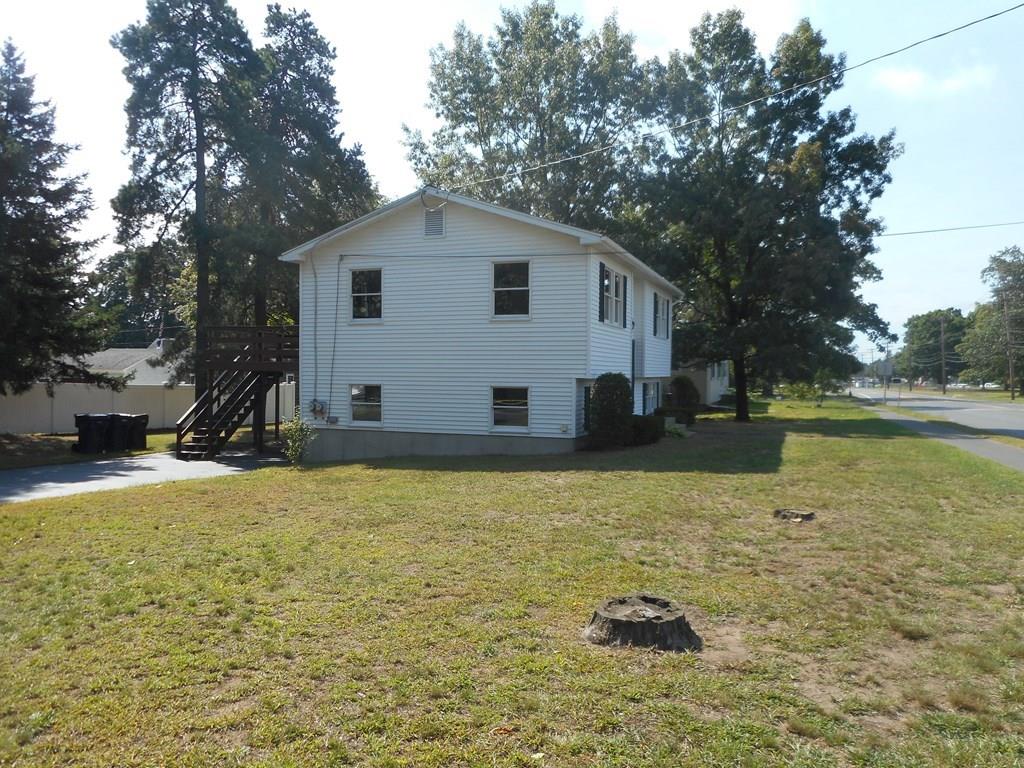 347 Southampton Road Westfield, MA 01085 - Photo 5 of 20 Gallery Image 5