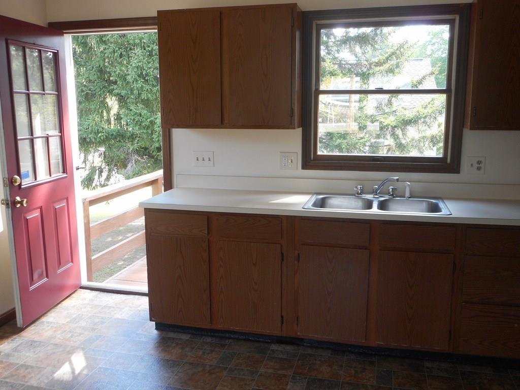347 Southampton Road Westfield, MA 01085 - Photo 10 of 20 Gallery Image 10