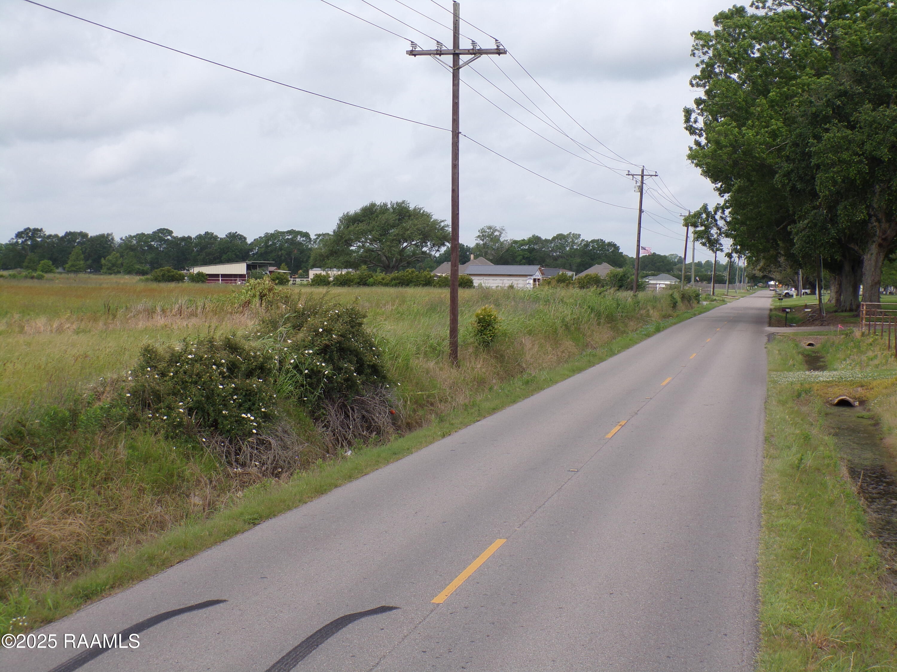 2 Joli Road Carencro, LA 70520 - Photo 4 of 8 100_2334