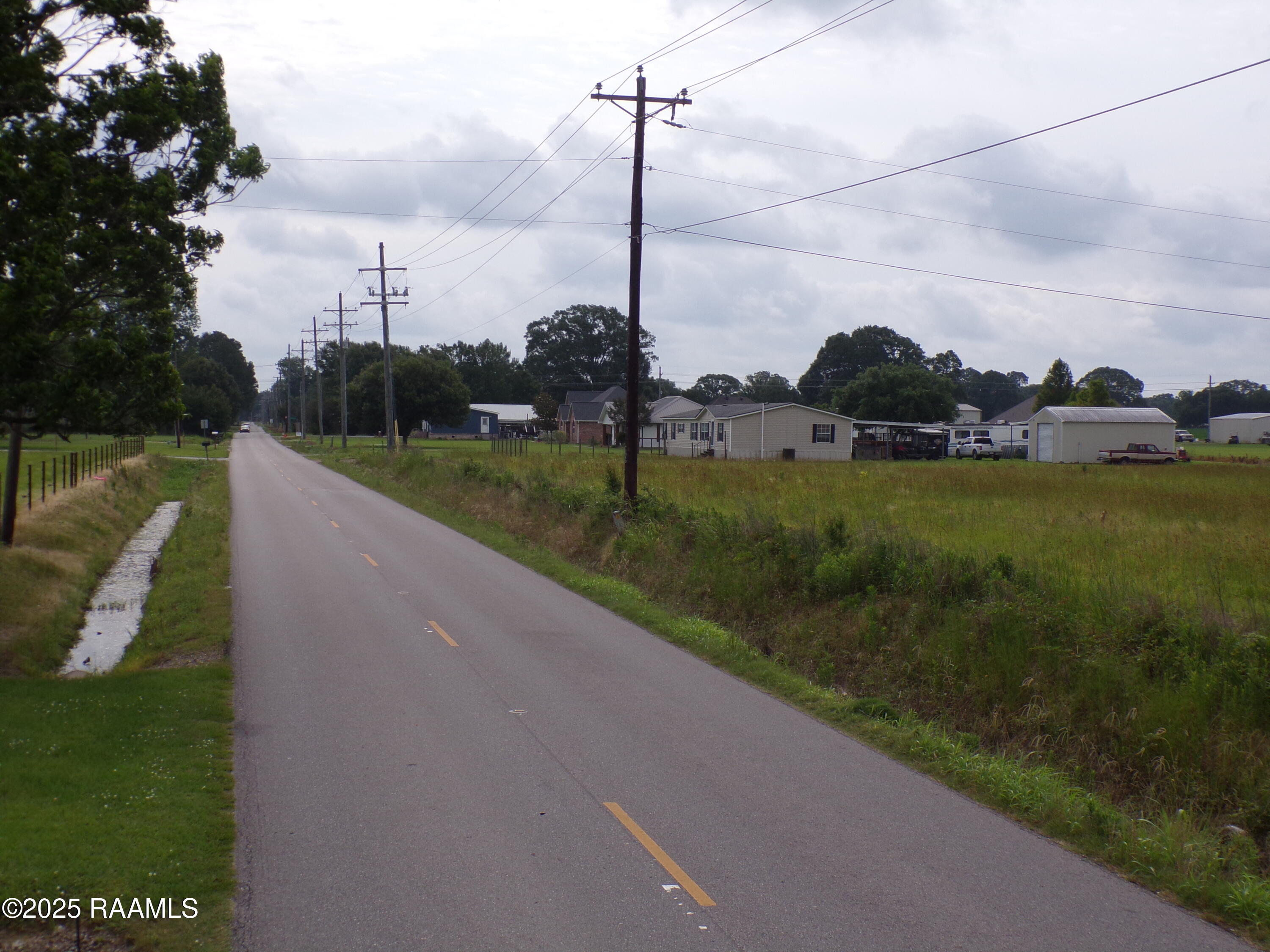 2 Joli Road Carencro, LA 70520 - Photo 5 of 8 100_2335
