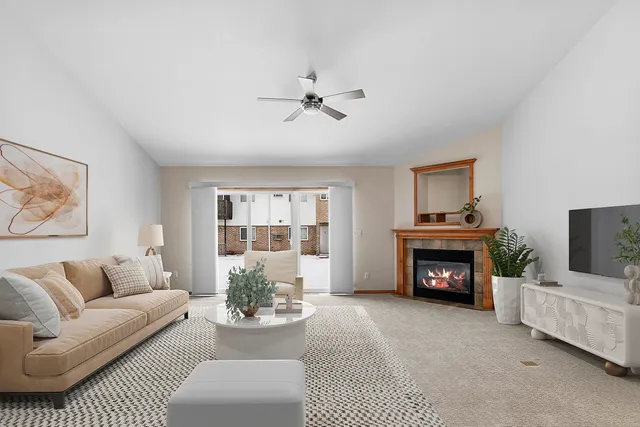 $349,900 | 821 Killarny Trail, De Pere, WI 54115