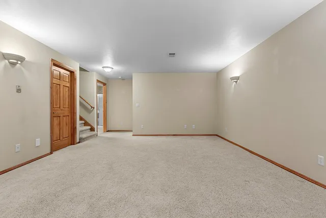 $349,900 | 821 Killarny Trail, De Pere, WI 54115